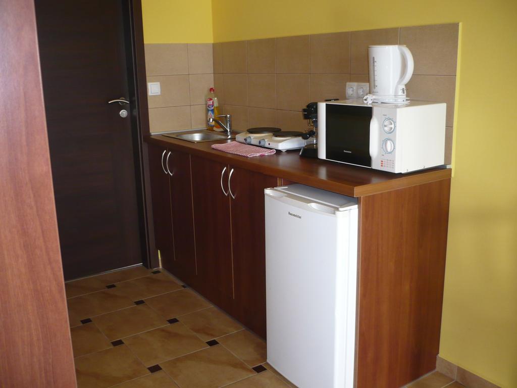Adrienn Apartman シャールヴァール エクステリア 写真