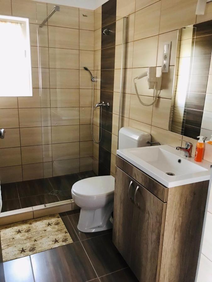 Adrienn Apartman シャールヴァール エクステリア 写真